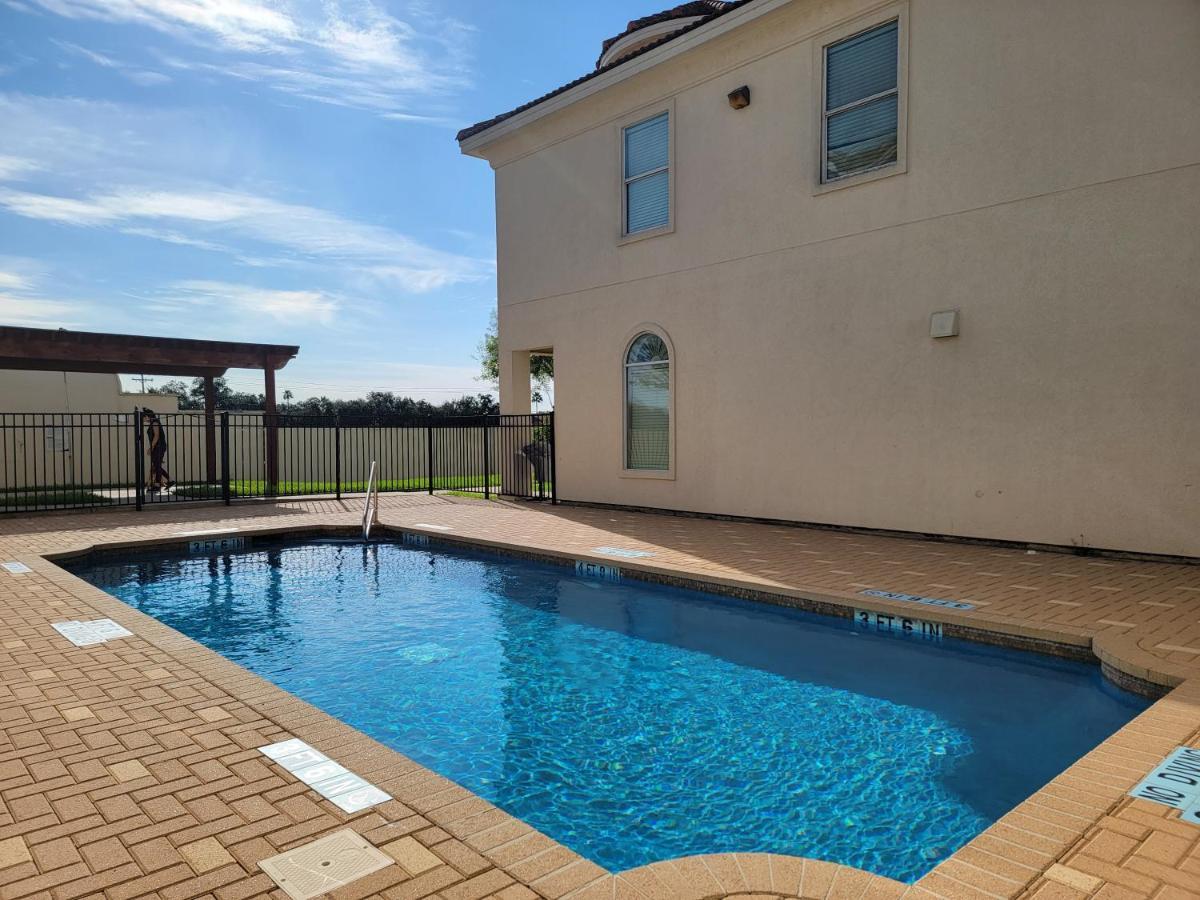 Modern, Private, Smart 4 Bedroom Condo In Desirable Location In Mcallen With Pool! ภายนอก รูปภาพ