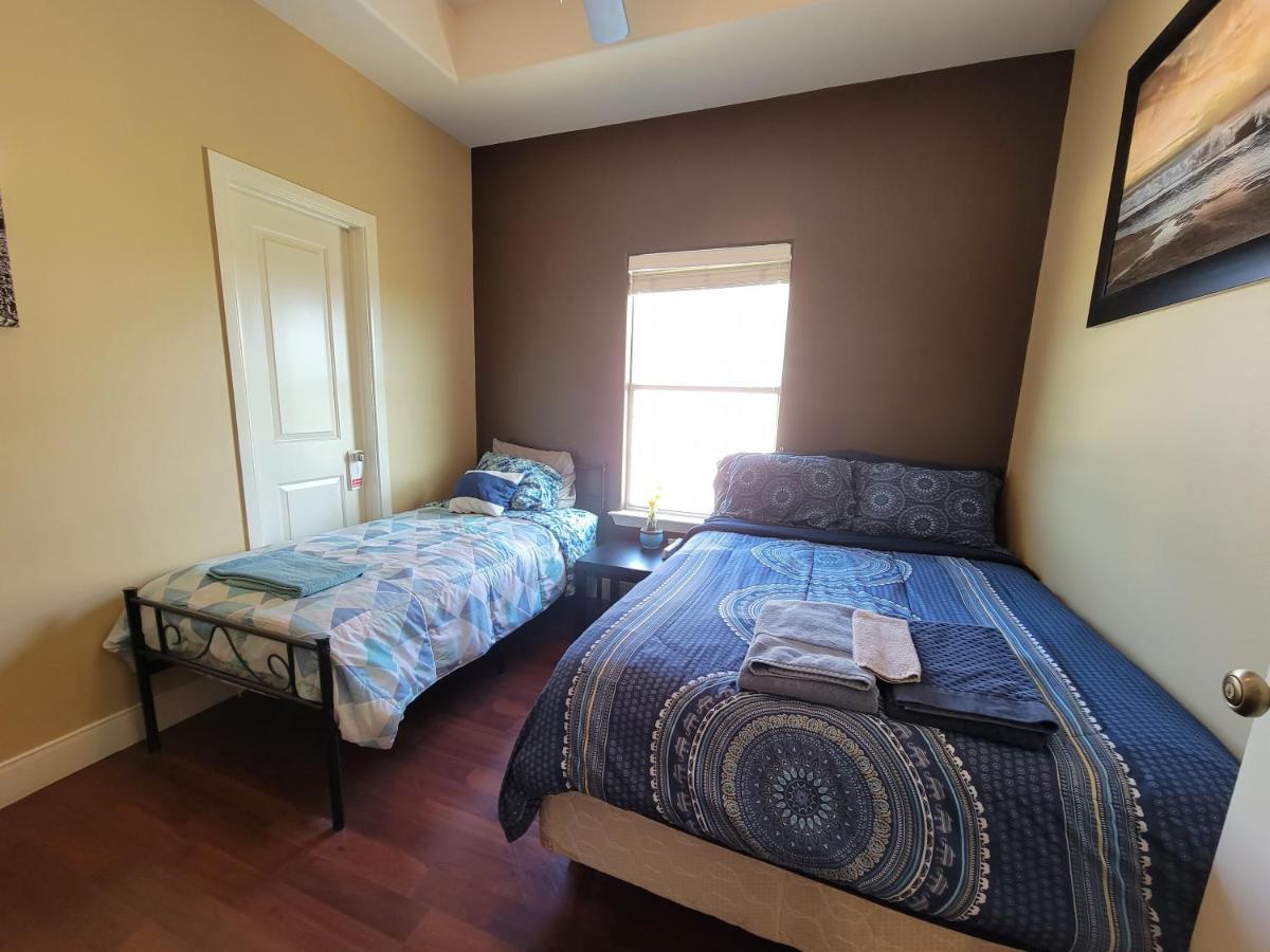 Modern, Private, Smart 4 Bedroom Condo In Desirable Location In Mcallen With Pool! ภายนอก รูปภาพ