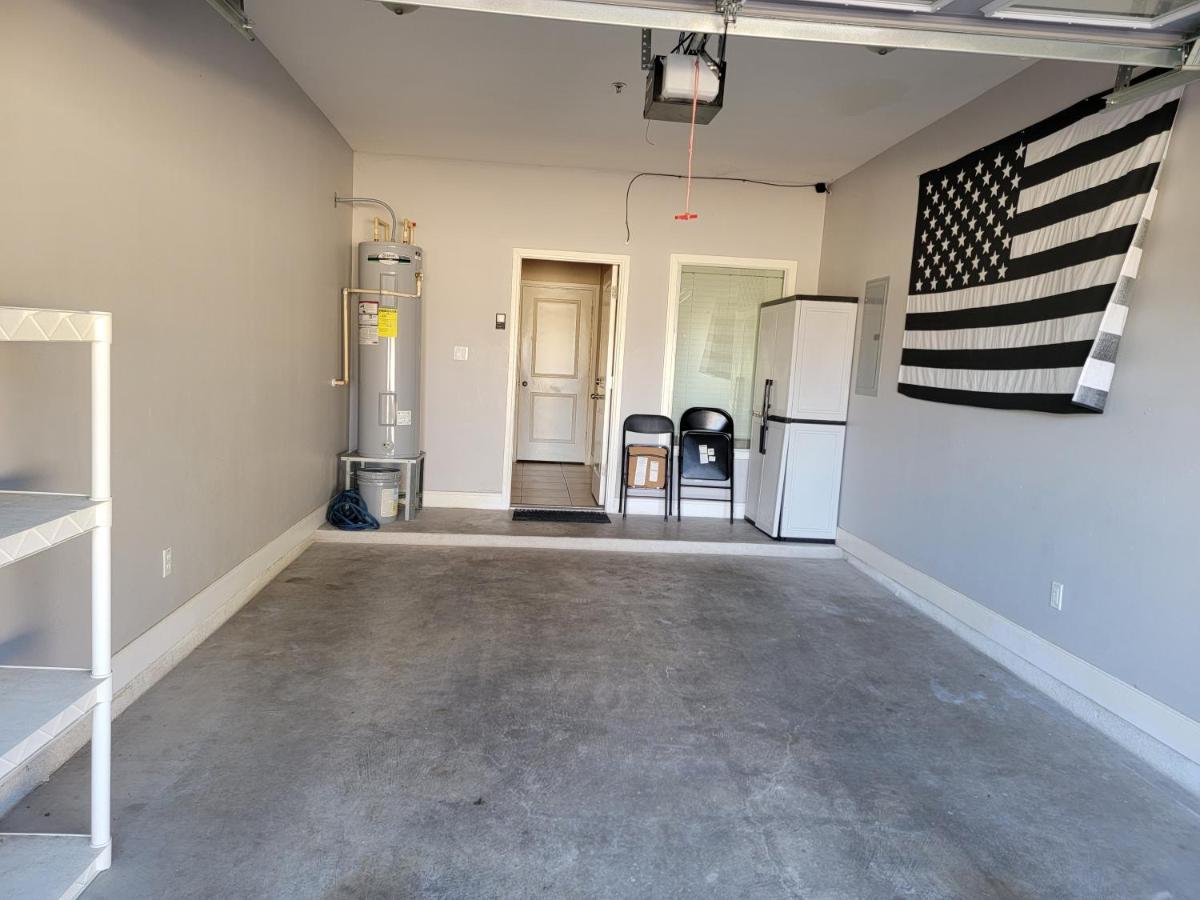 Modern, Private, Smart 4 Bedroom Condo In Desirable Location In Mcallen With Pool! ภายนอก รูปภาพ