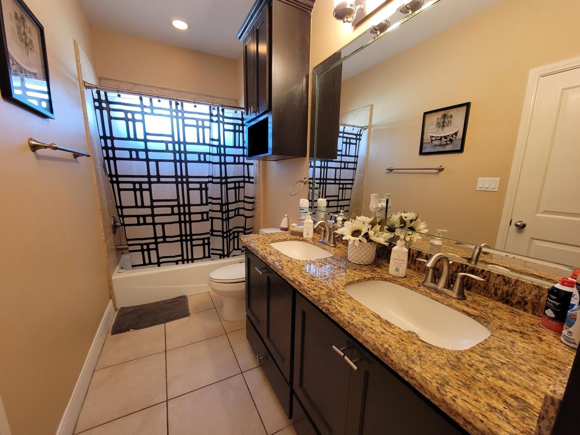 Modern, Private, Smart 4 Bedroom Condo In Desirable Location In Mcallen With Pool! ภายนอก รูปภาพ
